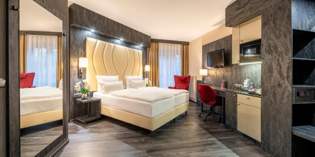 PLAZA INN Schmöker-Hof - Hotel de 4 estrellas en Norderstedt, Norderstedt - photo 1