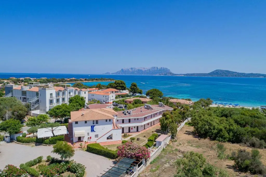 Hotel Mare Blue - Hotel de 3 estrellas en Via Mare Adriatico 20, Olbia - photo 1