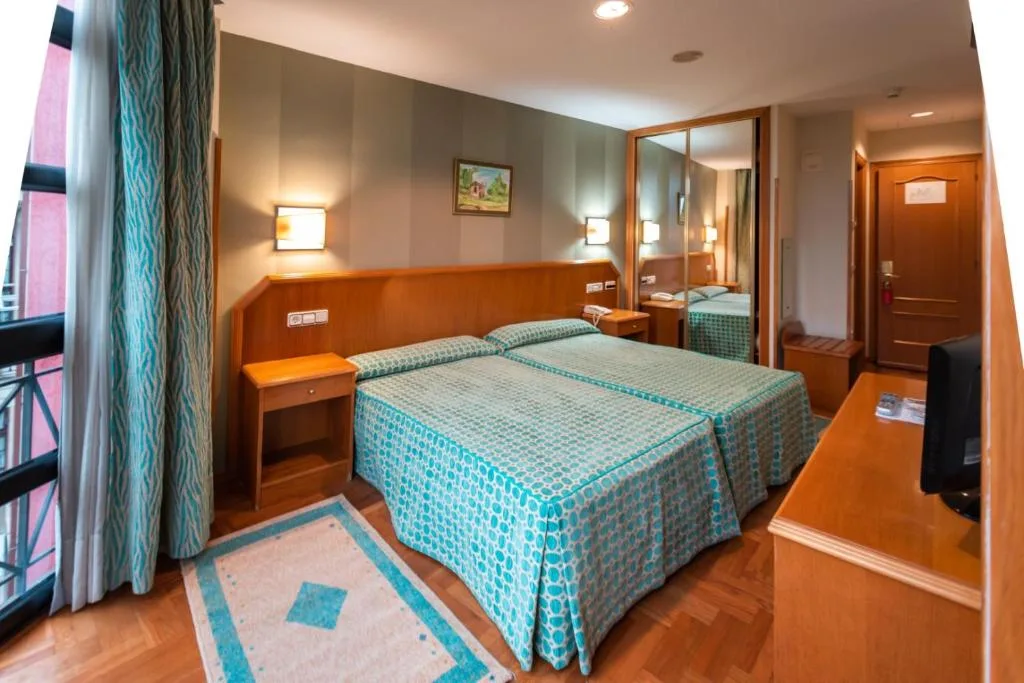 Astures - 3-star hotel in Oviedo, Oviedo - photo 1