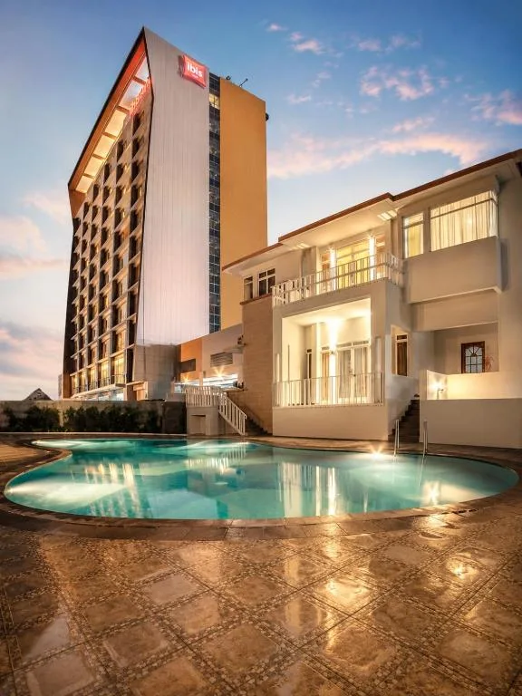 Ibis Padang - 3-star hotel in Padang, Padang - photo 1