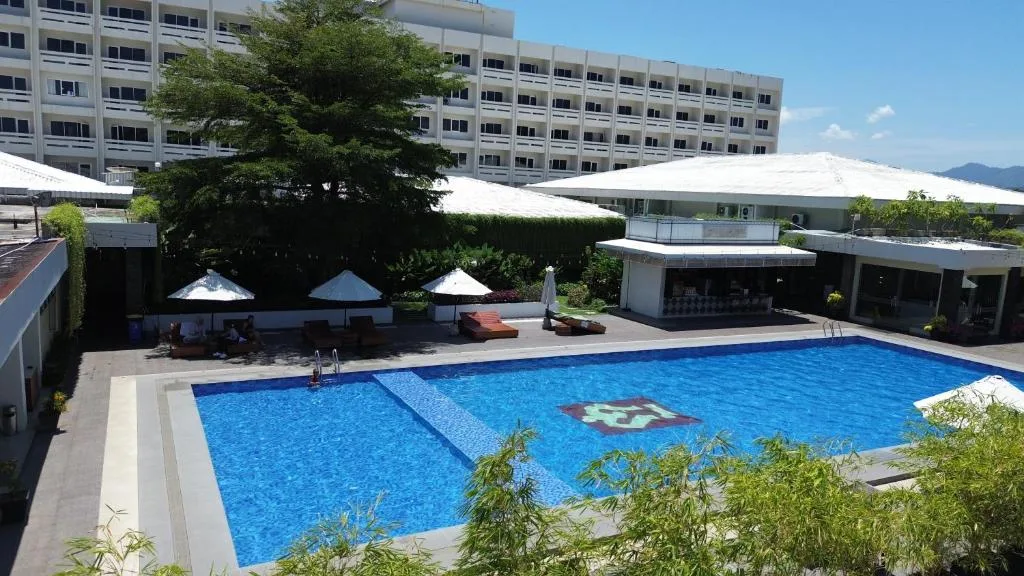 Pangeran Beach Hotel - 4-star hotel in Padang, Padang - photo 1
