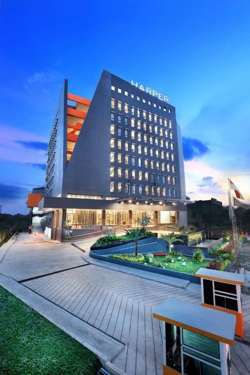 Harper Palembang by ASTON - 4-star hotel in Palembang, Palembang - photo 1