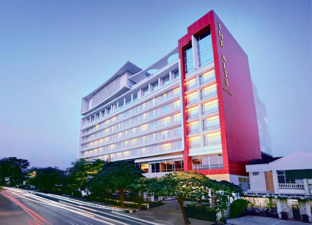 The Alts Hotel - Hotel de 5 estrelas em Palembang, Palembang - photo 1