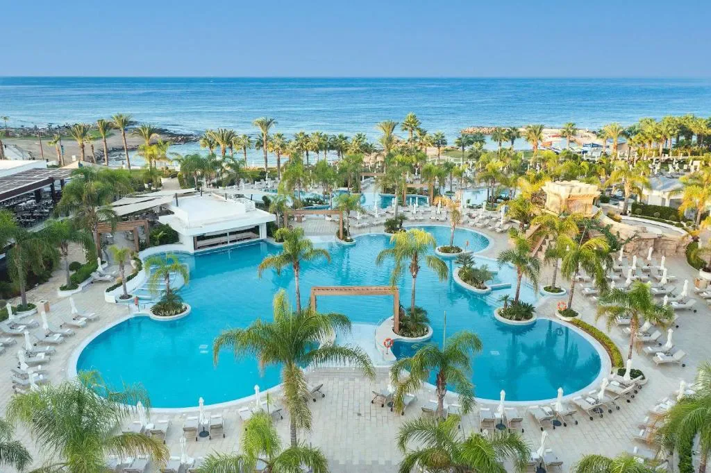 Piscina laguna del Olympic Lagoon Resort, Pafos