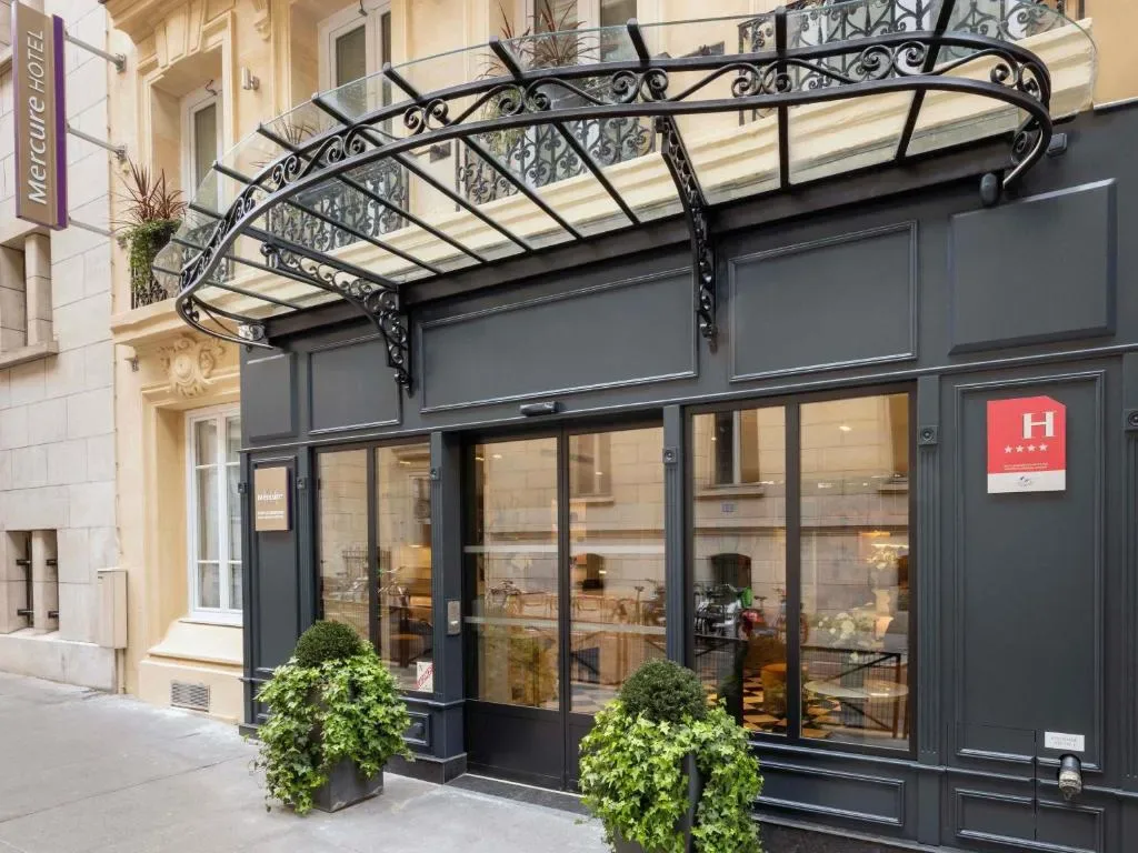 Fachada del Mercure La Sorbonne en el Barrio Latino