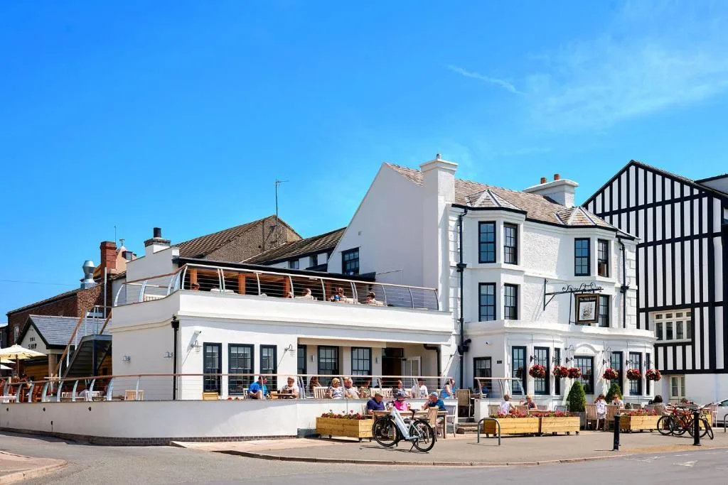 The Ship - Hotel de 4 estrellas en Parkgate, Parkgate - photo 1