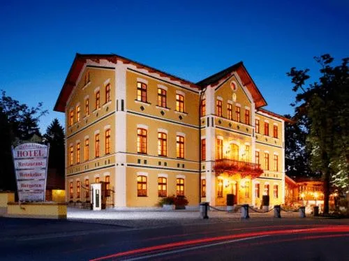 Hotel & Restaurant Waldschloss - Hôtel 4 étoiles, Passau, Passau - photo 1