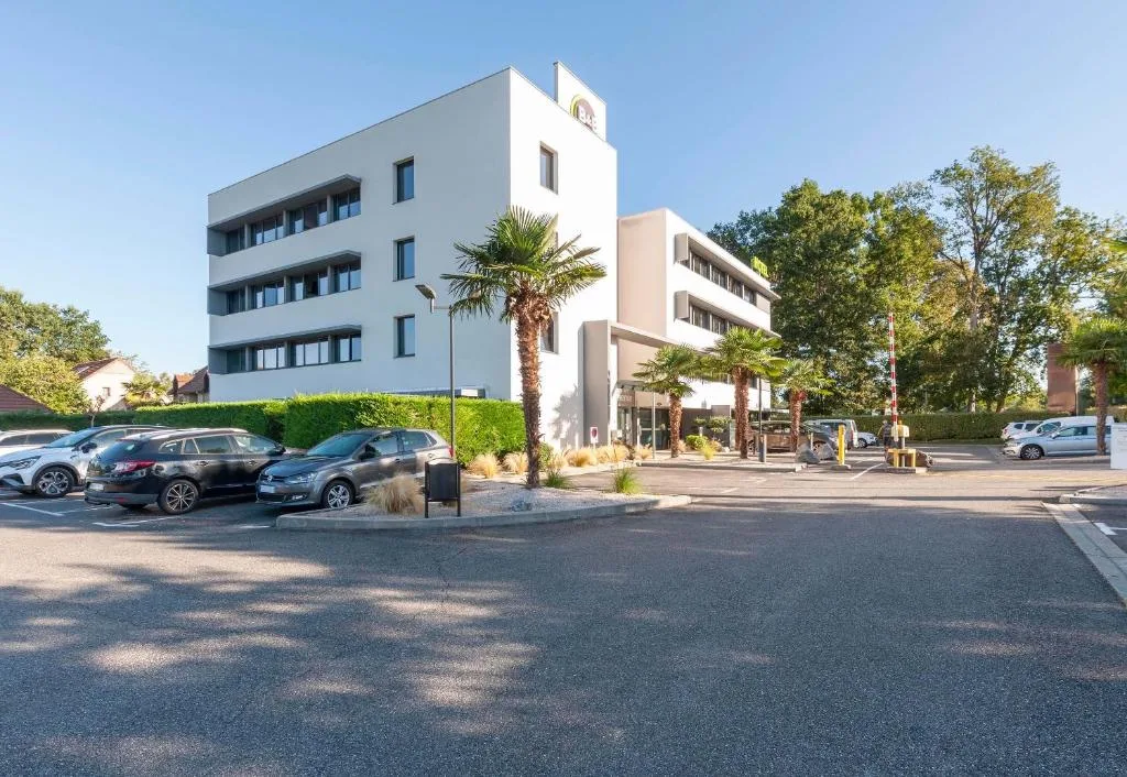 B&B HOTEL Pau Zénith - Hôtel 3 étoiles, Pau, Pau - photo 1