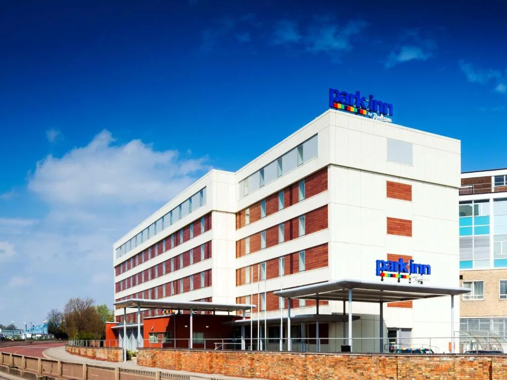 Park Inn by Radisson Peterborough - 3-star hotel in Peterborough, Peterborough - photo 1