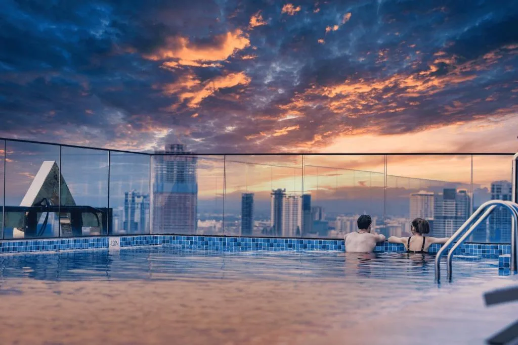 Luxcity Hotel & Apartment - 4-star hotel in Phnom Penh, Phnom Penh - photo 1