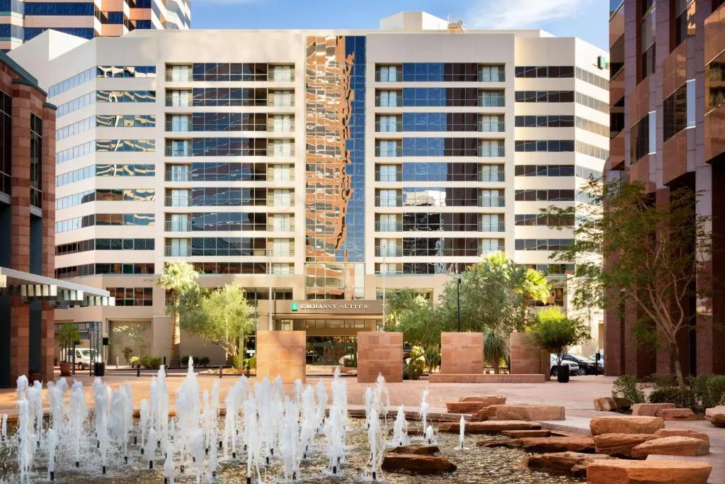 Embassy Suites by Hilton Phoenix Downtown North - 3-star hotel in Phoenix, Phoenix - photo 1