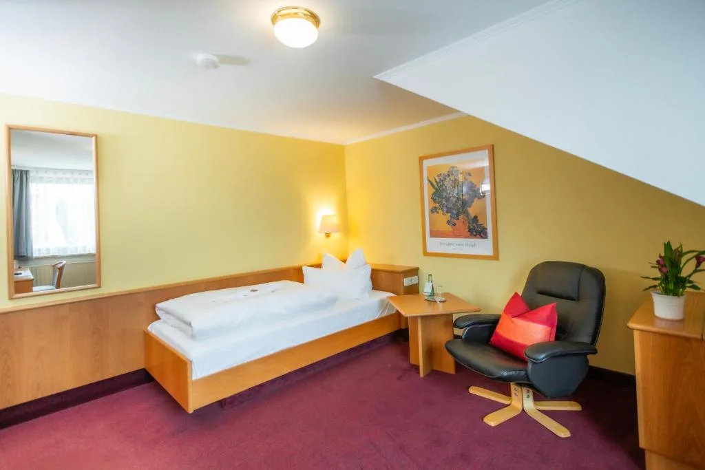 Landhotel Plauen - Gasthof Zwoschwitz - 3-star hotel in Plauen, Plauen - photo 1