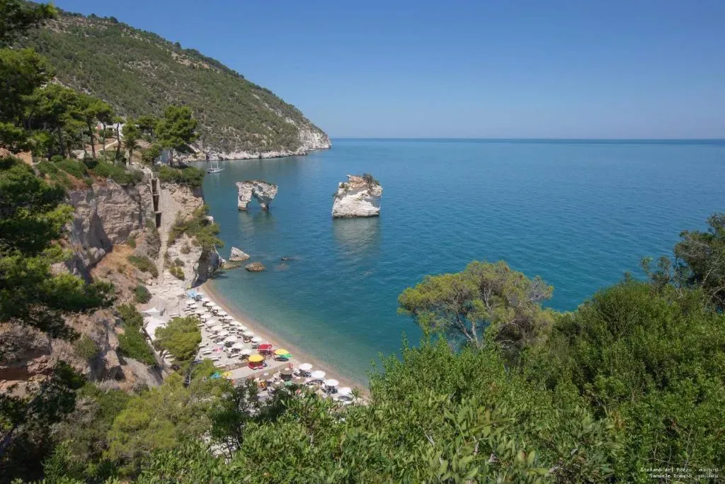 Apulia Hotel Baia dei Faraglioni Resort - Hotel de 4 estrellas en Private bay on the Gargano coast, Mattinata, Puglia - photo 1