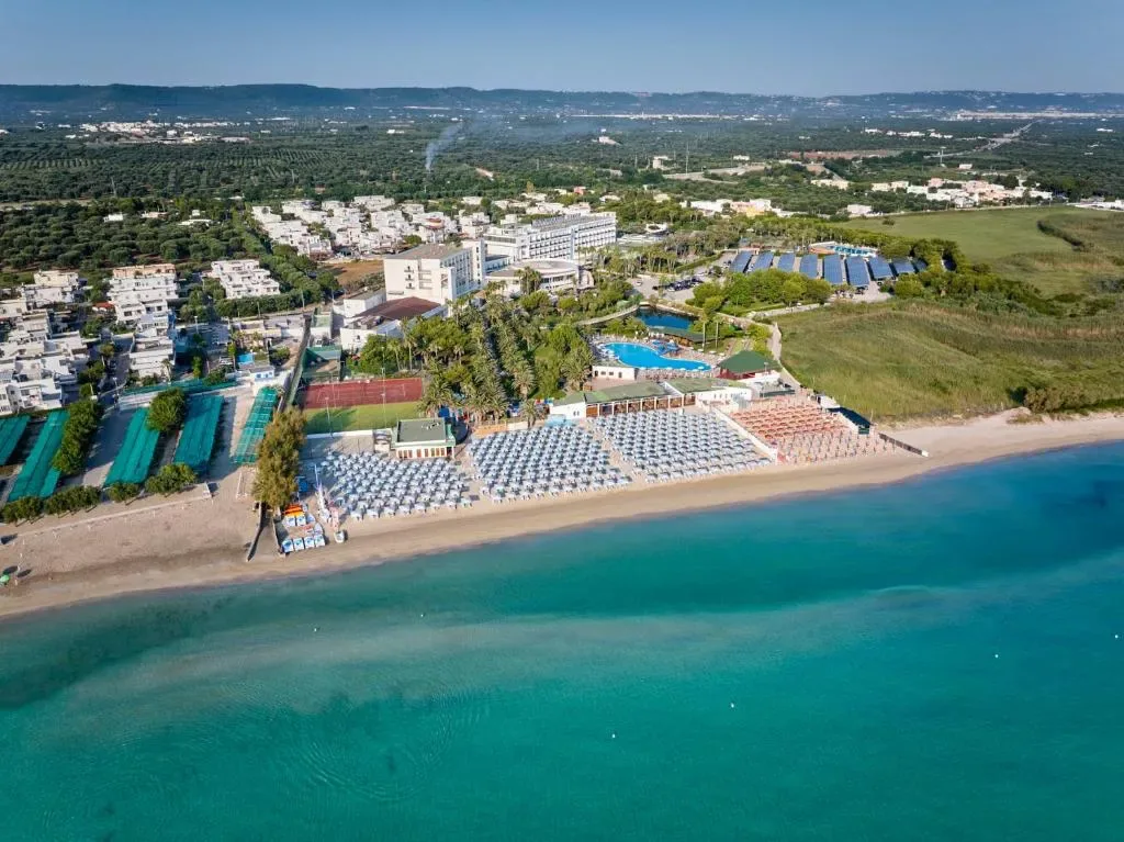 GranSerena Hotel - Hotel de 4 estrellas en Torre Canne, Puglia - photo 1