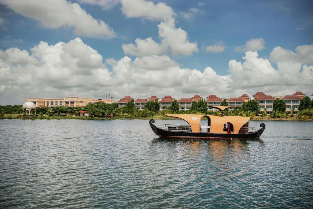 MAYFAIR Lake Resort - Hôtel 5 étoiles, Raipur, Raipur - photo 1