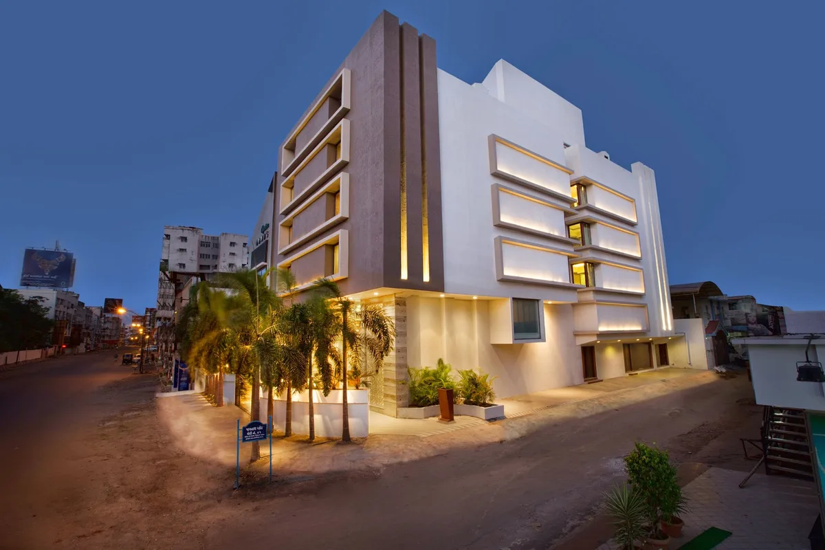 Bizz The Hotel - Hotel de 4 estrellas en Rajkot, Rajkot - photo 1
