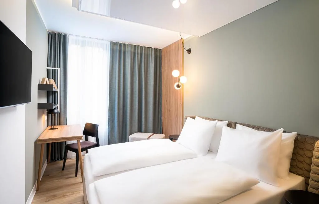 elaya hotel regensburg city center, Trademark by Wyndham - Hotel de 3 estrellas en Regensburg, Regensburg - photo 1