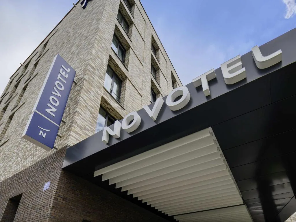 Novotel Regensburg Zentrum - Hotel de 4 estrellas en Regensburg, Regensburg - photo 1