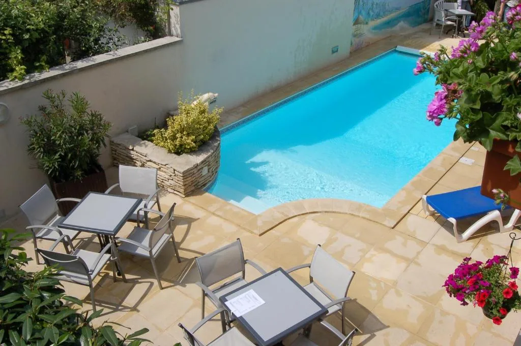 Logis Hôtel Au Tambour - Hotel de 3 estrellas en Reims, Reims - photo 1
