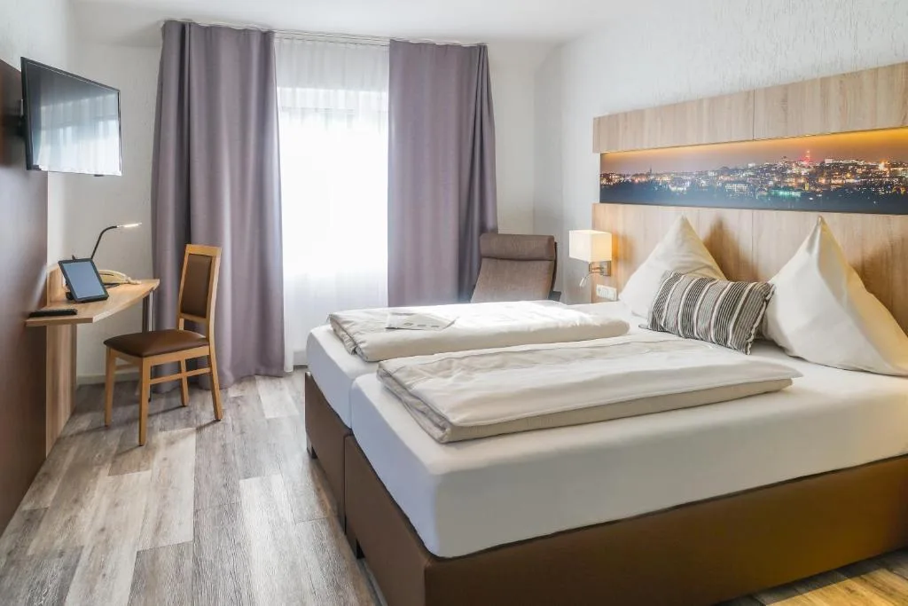 Hotel Restaurant Kromberg - Hôtel 3 étoiles, Remscheid, Remscheid - photo 1