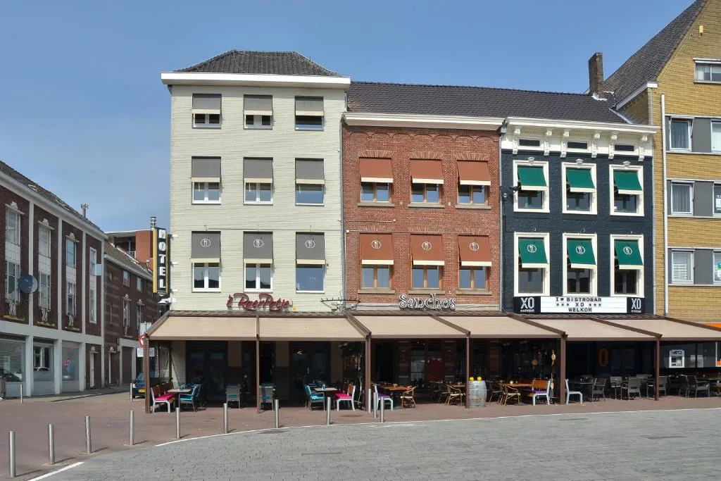 Hotel Roermond Next Door - 3-star hotel in Roermond, Roermond - photo 1