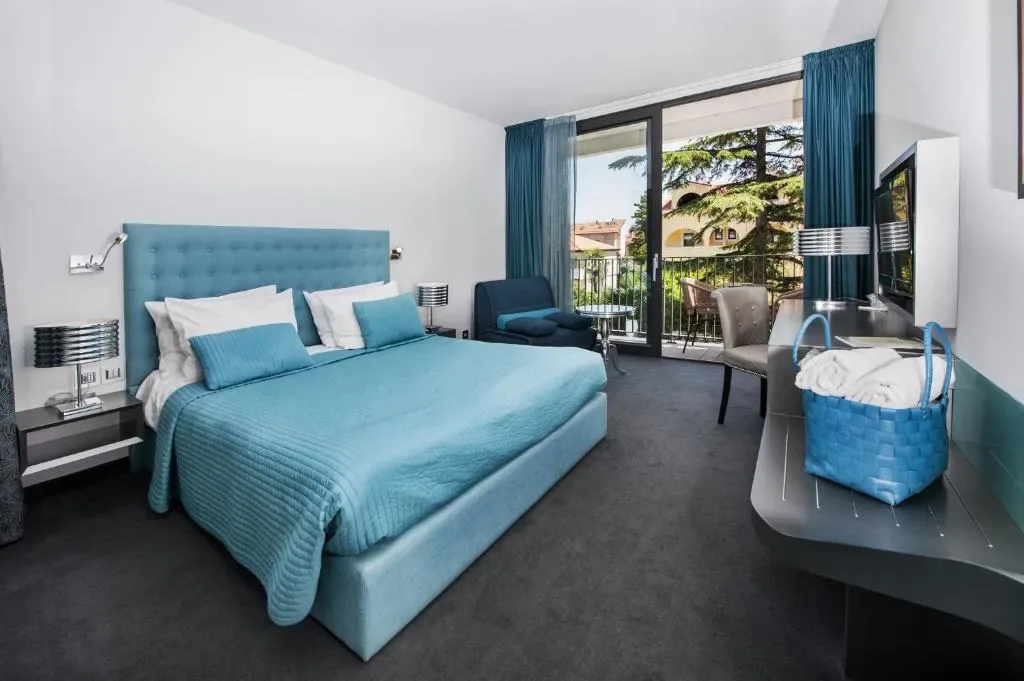 Hotel Arupinum - 4-star hotel in Luje Adamoviฤa, southern resort area, Rovinj - photo 1