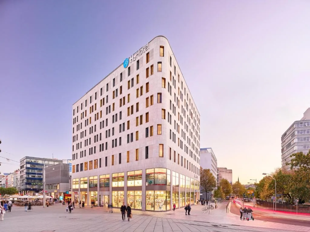 H2 Hotel Saarbrücken, Trademark by Wyndham - Hotel de 3 estrelas em Saarbrücken, Saarbrücken - photo 1