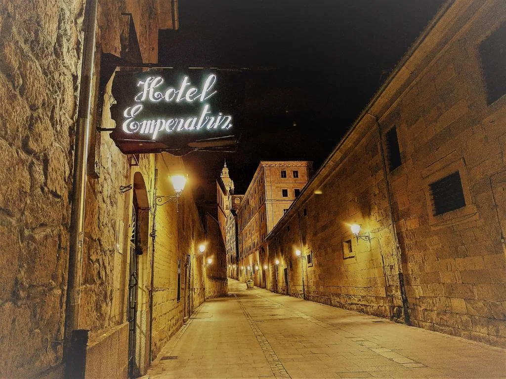Emperatriz I - Hotel de 3 estrelas em Salamanca, Salamanca - photo 1