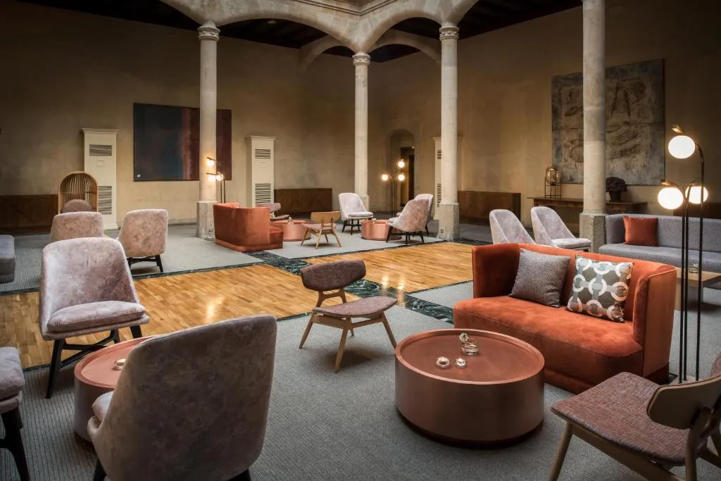NH Collection Salamanca Palacio de Castellanos - 4-star hotel in Salamanca, Salamanca - photo 1