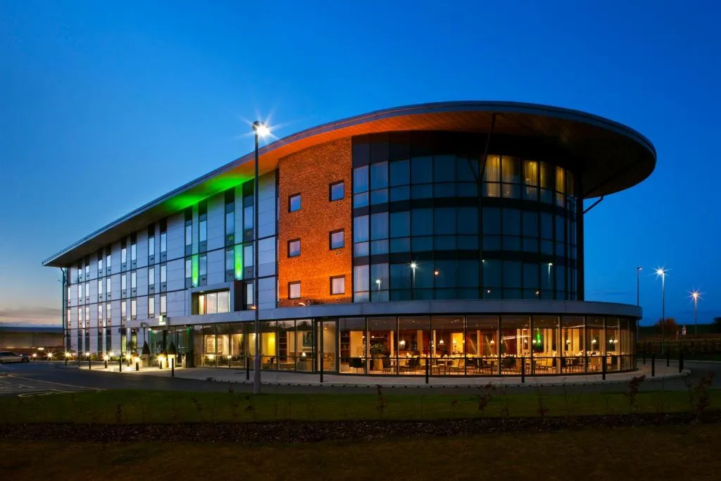 Holiday Inn Salisbury - Stonehenge by IHG - Hotel de 4 estrellas en Salisbury, Salisbury - photo 1