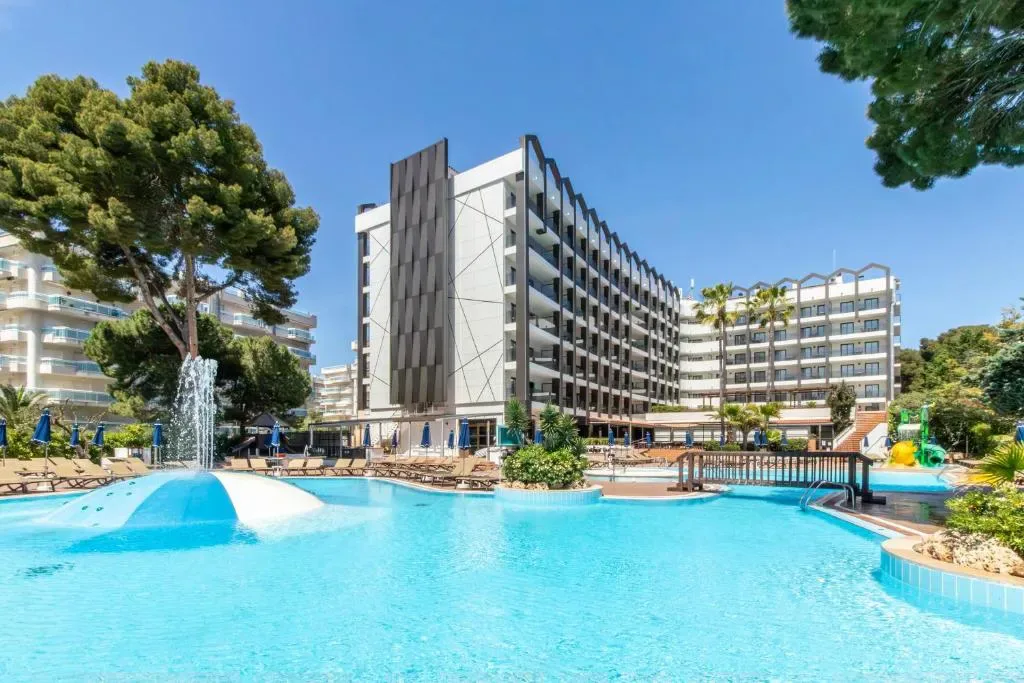 Golden Avenida Family Suites 4* - Hotel de 4 estrellas en Salou, Salou - photo 1