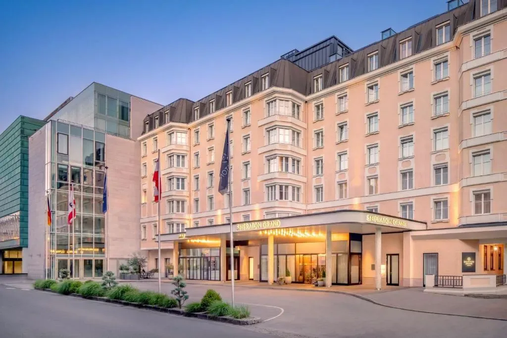 Sheraton Grand Salzburg - Hotel de 5 estrellas en Mirabell, central Salzburg, Salzburg - photo 1