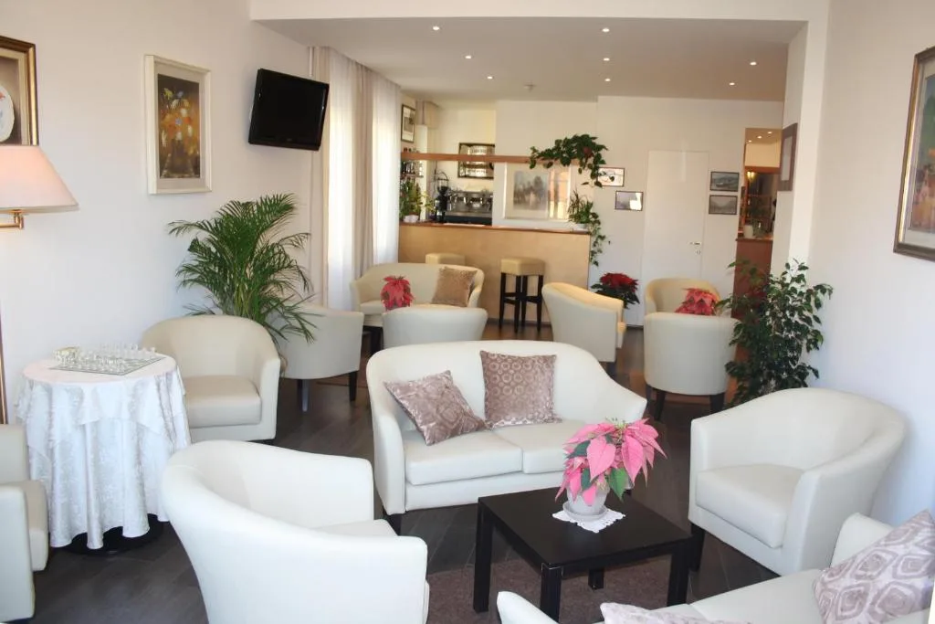 Hotel Sole Mare - Hotel de 3 estrellas en Sanremo, Sanremo - photo 1
