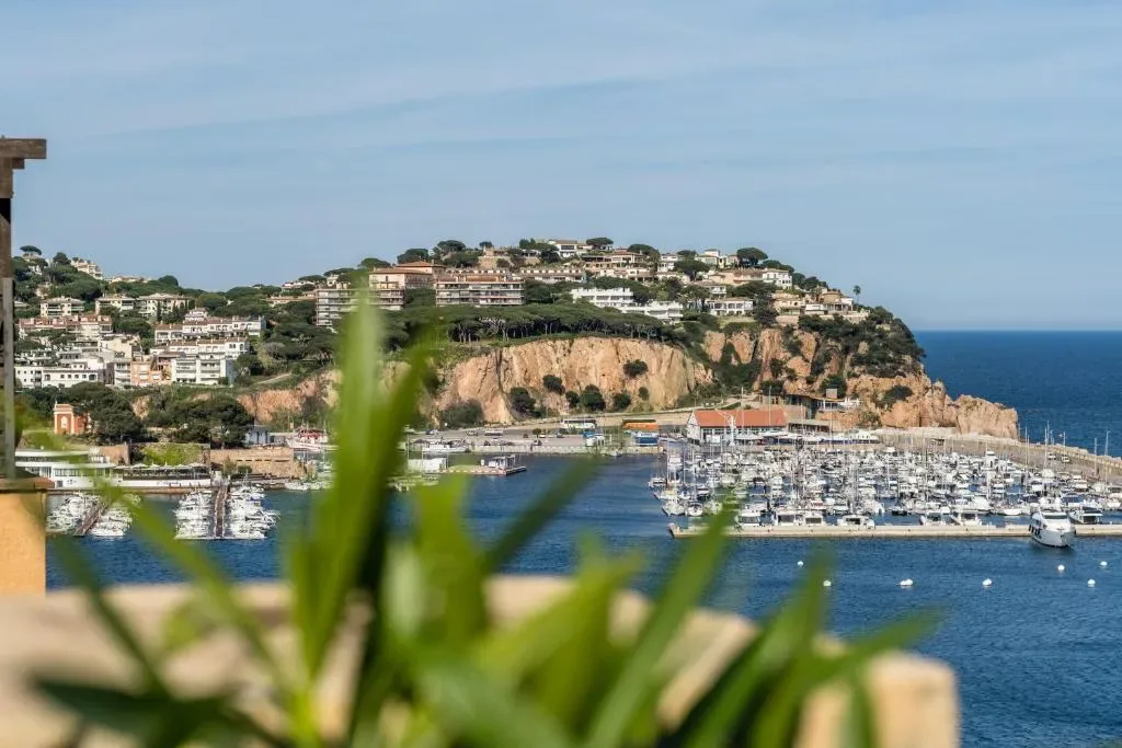 Hotel Montjoi by Brava Hoteles - 3-star hotel in Sant Elm, s/n, 17220 Sant Feliu de Guixols, Spain, Sant Feliu de Guíxols - photo 1