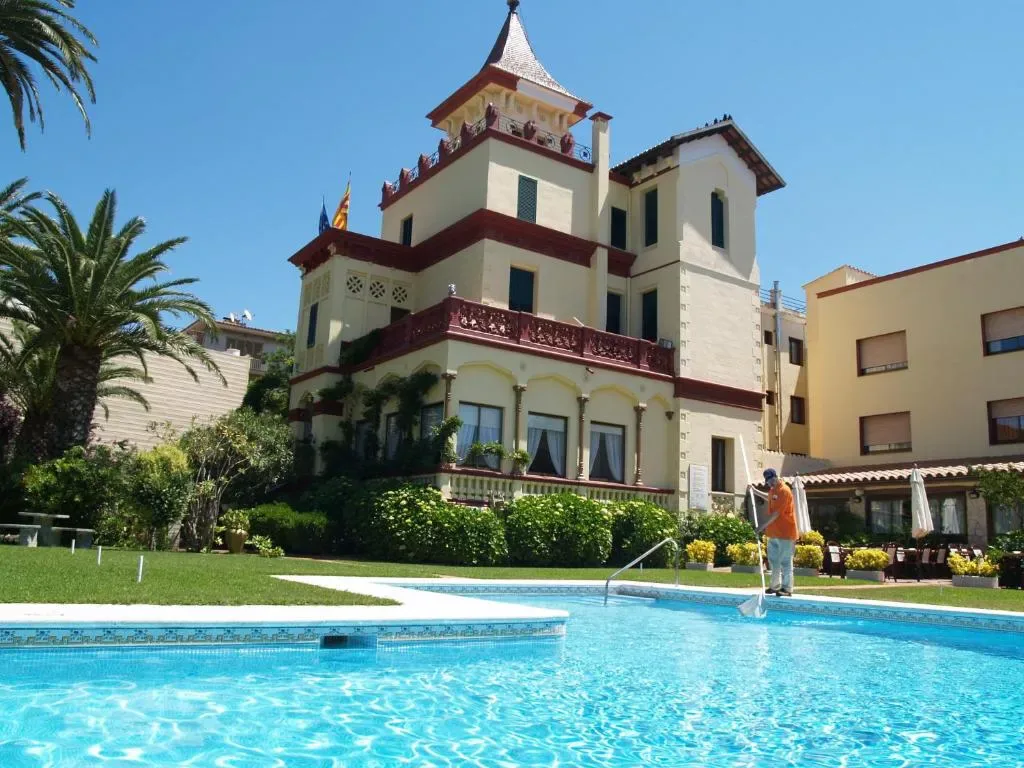 Hotel Hostal del Sol - 3-star hotel in Carretera de Palamos 194, 17220 Sant Feliu de Guixols, Spain, Sant Feliu de Guíxols - photo 1