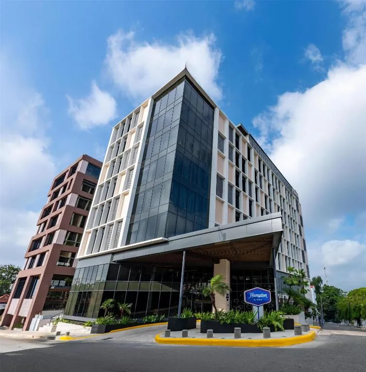 Hotel Hampton By Hilton Santiago De Los Caballeros - Hotel de 3 estrellas en Santiago de los Caballeros, Santiago de los Caballeros - photo 1