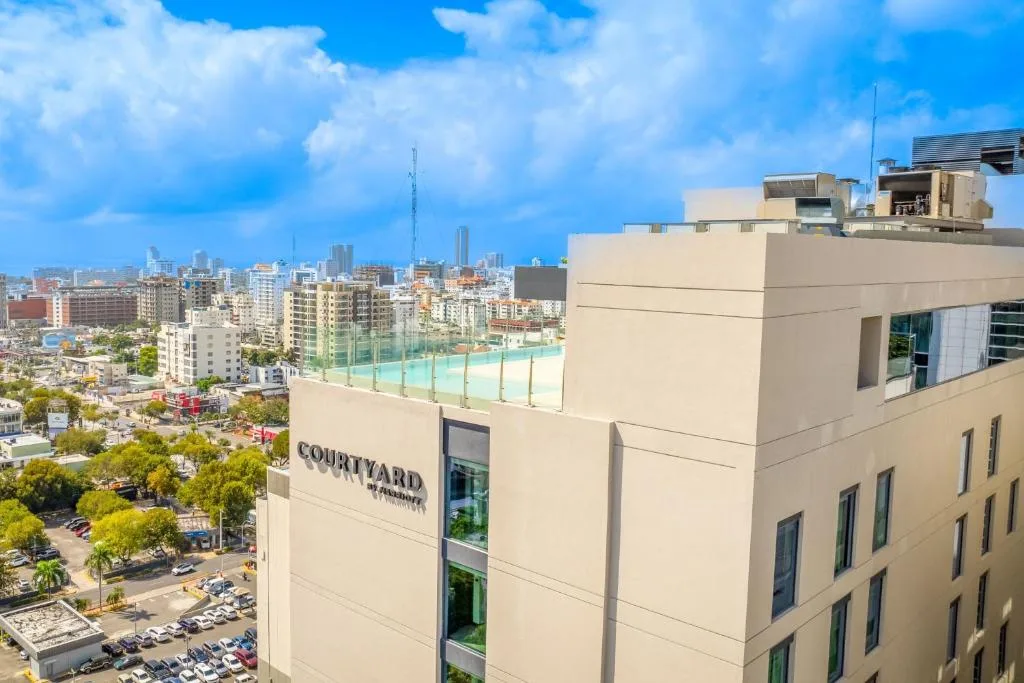 Courtyard by Marriott Santo Domingo Piantini - 3-star hotel in Santo Domingo, Santo Domingo - photo 1