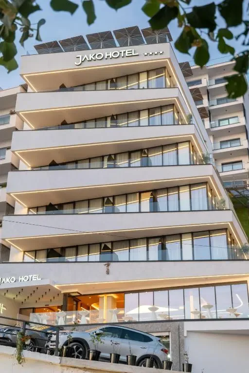Jako Premium Hotel - Hotel de 4 estrellas en Rruga Butrinti, 5 min walk to bay, Sarande - photo 1