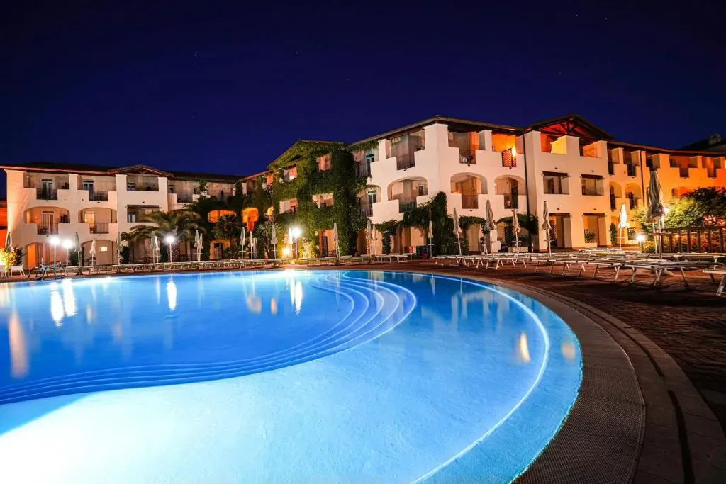 Cala della Torre La Caletta - 4-star hotel in La Caletta, Sardinia - photo 1