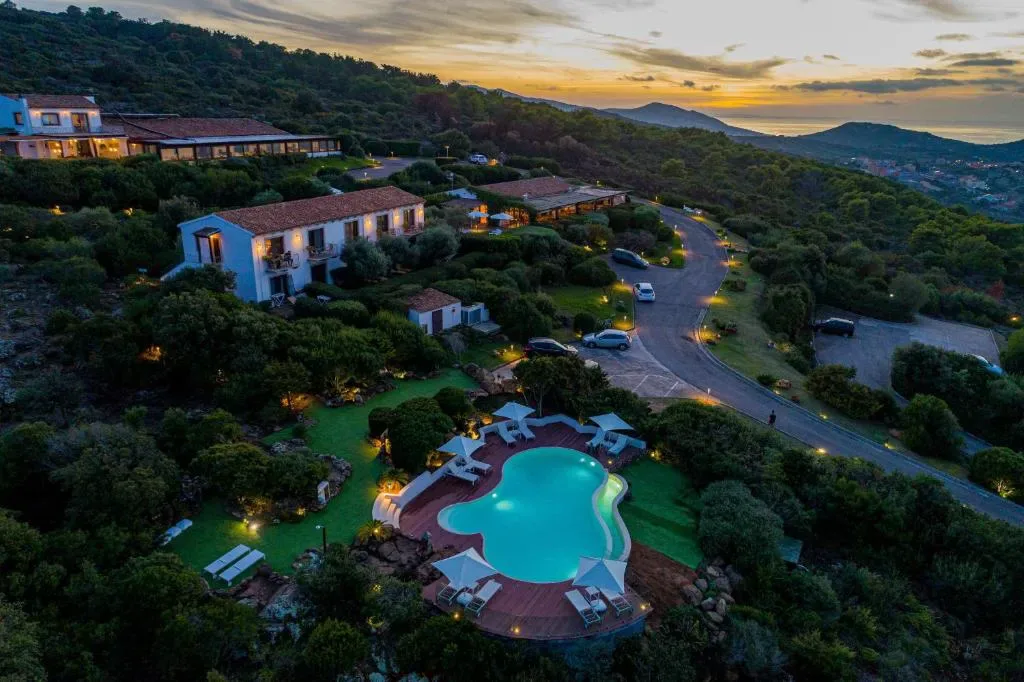 Il Borgo BagaBaga, retraite rurale avec piscine à Castelsardo, Sardaigne