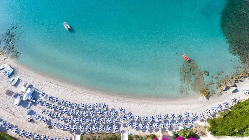 Hotel Dei Pini beachfront resort in Alghero, Sardinia