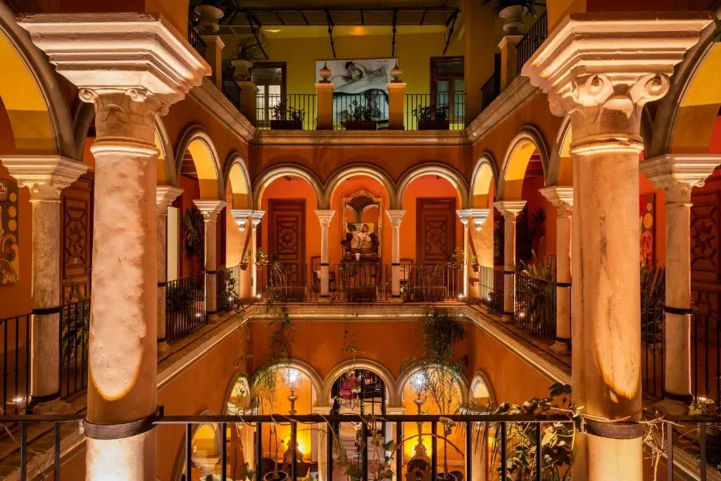 Hotel Casa Del Poeta - 4-star hotel in Old Town - Plaza de Pilatos, Seville - photo 1