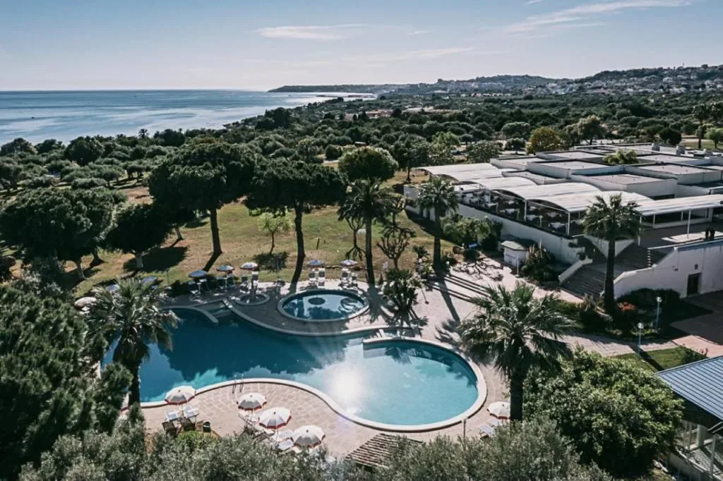 MClub Alicudi - 4-star hotel in Sciacca, South Coast, Sicily - photo 1