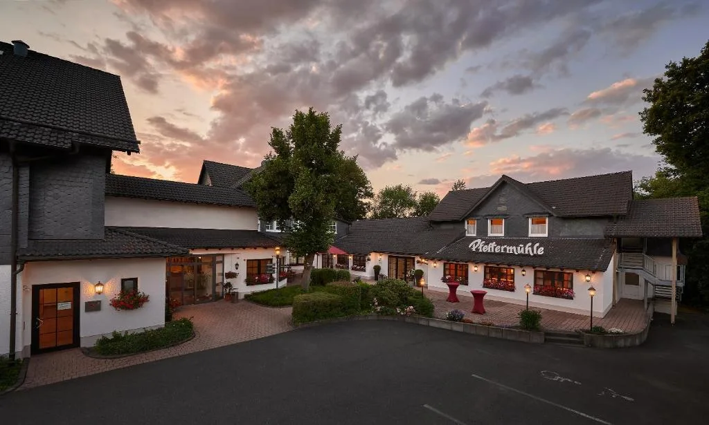 Hotel Pfeffermühle - Hôtel 3 étoiles, Siegen, Siegen - photo 1