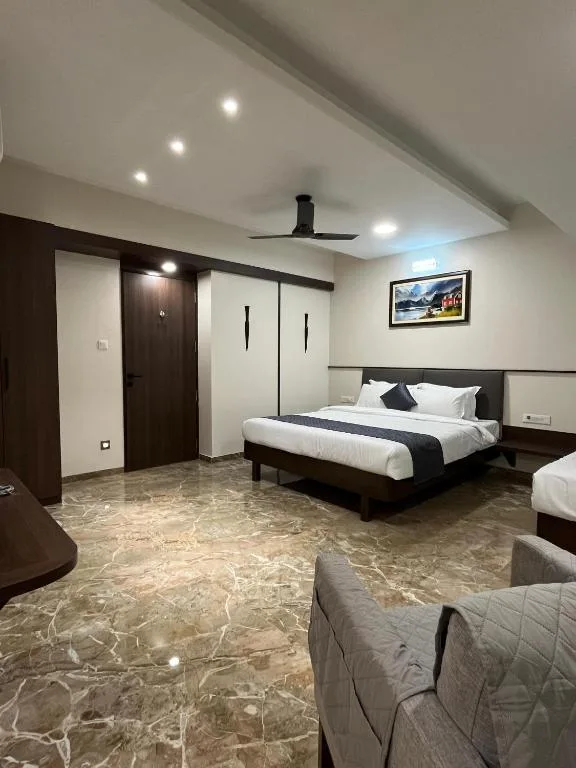 Kuber Suites - Hôtel null étoiles, Solapur, Solapur - photo 1