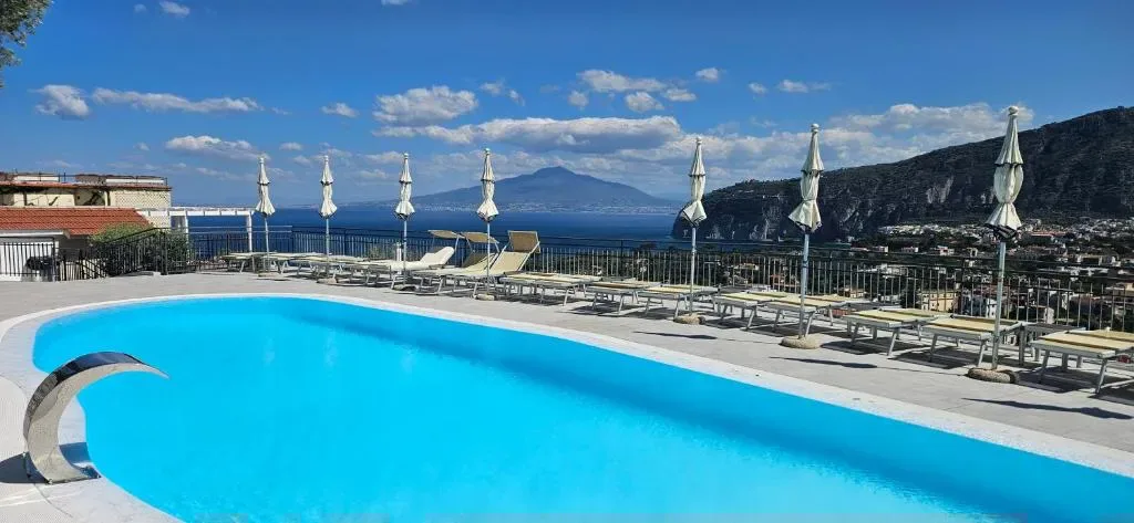 Hotel Cristina - 4-star hotel in Sant'Agnello, Sorrento - photo 1