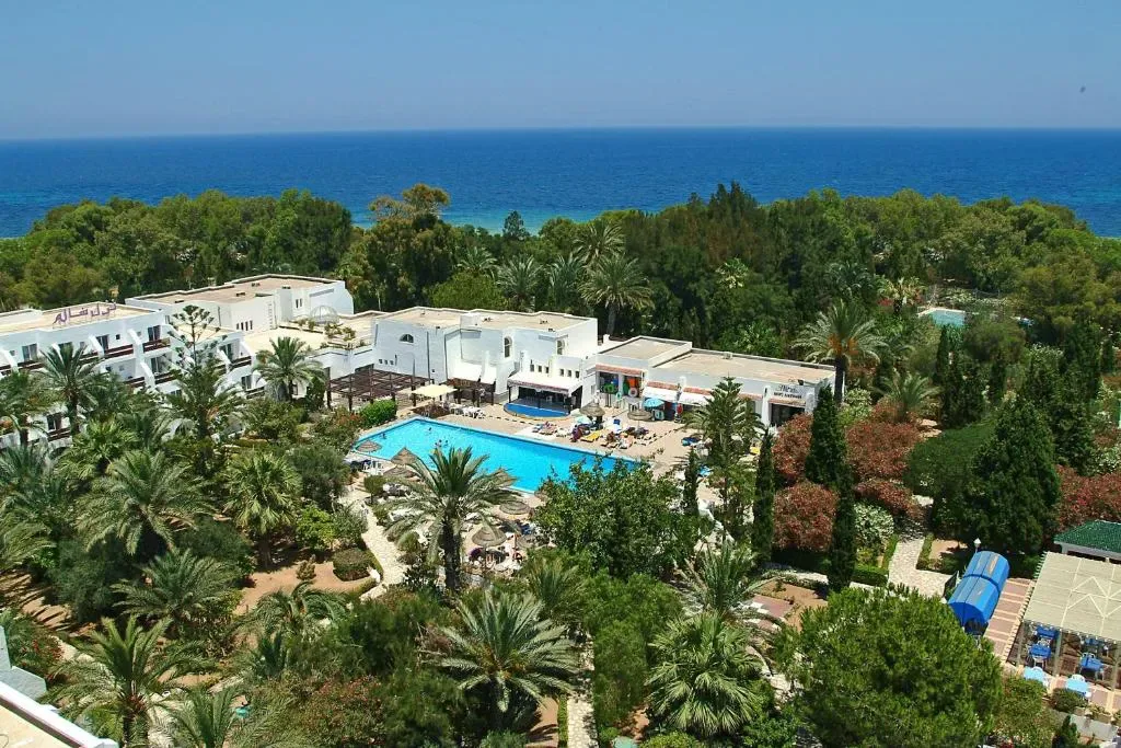 Marhaba Salem - Family Only - Hotel de 4 estrellas en Boulevard du 14 Janvier, north Boujaafar, Sousse - photo 1