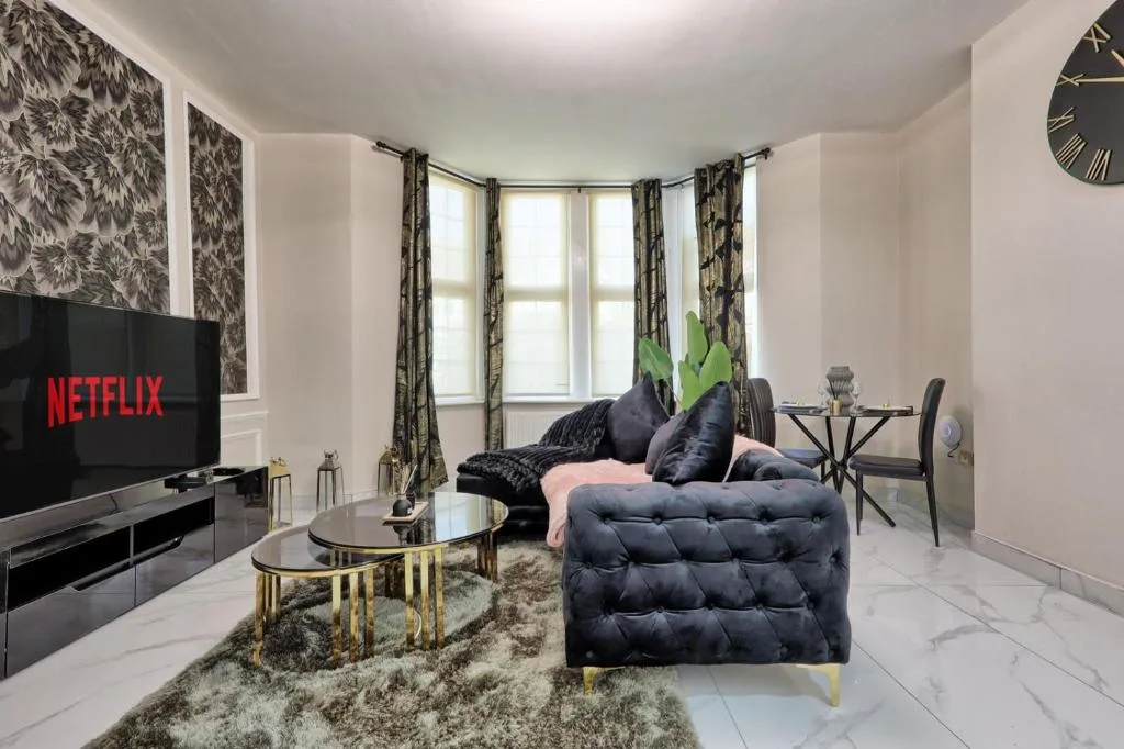 Reeha's Hotel Apartments - Hotel de null estrellas en Southend-on-Sea, Southend-on-Sea - photo 1