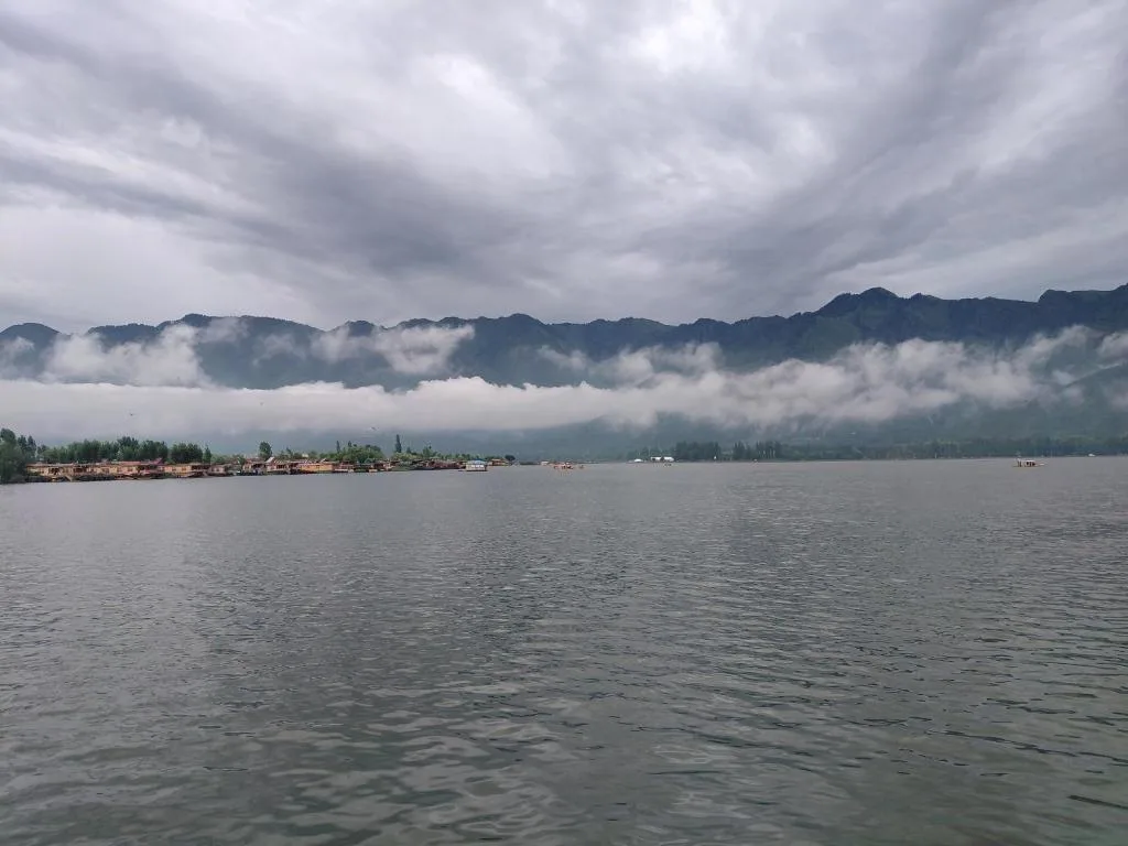 houseboat star ruby snow view - Hôtel 4 étoiles, Srinagar, Srinagar - photo 1