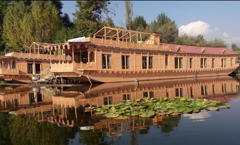 Palace Heights Houseboats - Hôtel 3 étoiles, Srinagar, Srinagar - photo 1